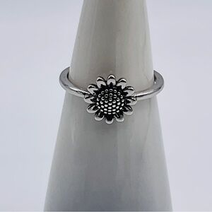 Sunflower Ring Size 7 Silver Tone Y2K Flower Gift Mom Beach Dainty Jewelry Cute